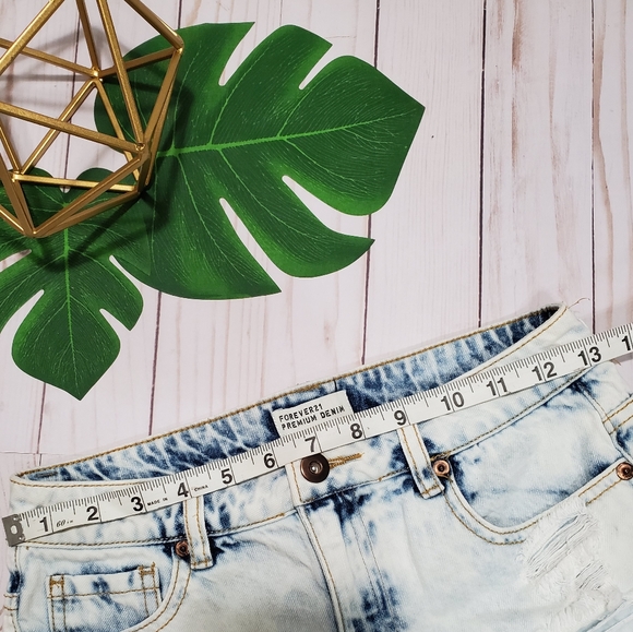 Forever 21 Shorts - Picture 6 of 8